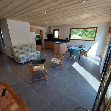 Les Noisetiers Chalet Rochesson