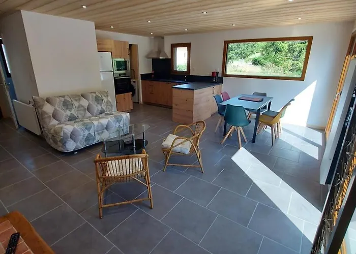 Les Noisetiers Alpesi faház Rochesson